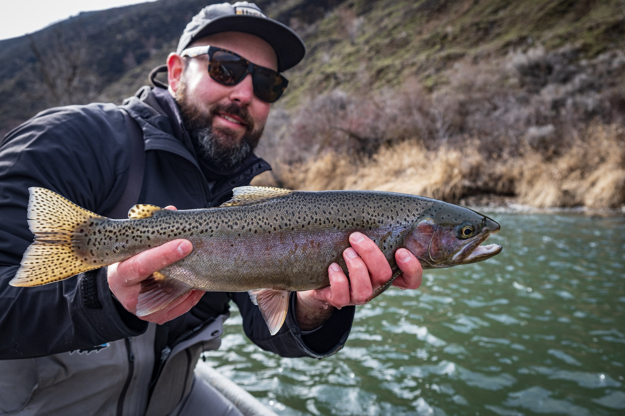 Float vs. Wade on the Yakima River: Choosing the Right Approach